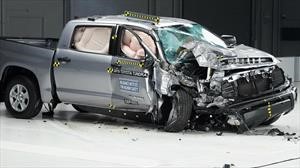 IIHS: Ford F-150 es la mejor pickup en pruebas de choque...Toyota Tundra, la peor