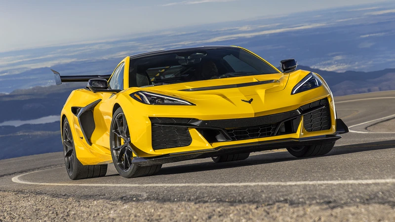 Chevrolet Corvette ZR1 2025, este deportivo tiene el V8 norteamericano más potente de la historia