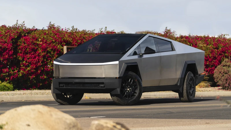 Tesla va por otra pick-up, más pequeña que la Cybertruck y que sea realmente útil