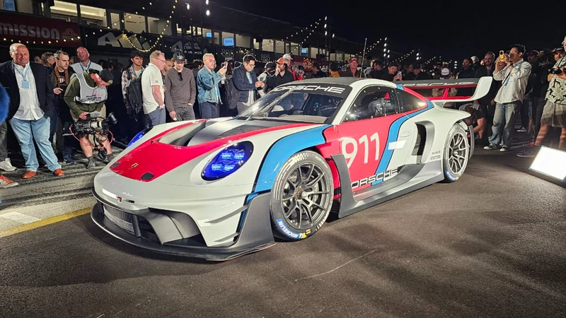 Presentación oficial del nuevo Porsche 911 GT3 R Rennsport