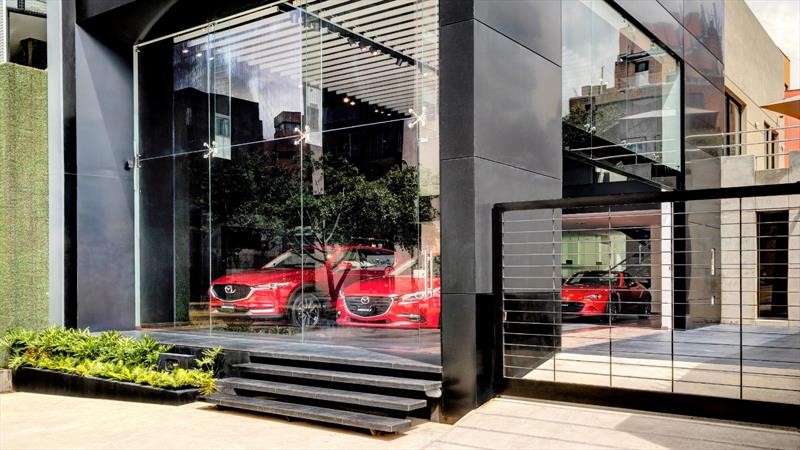 Mazda reabre concesionarios y talleres en Colombia