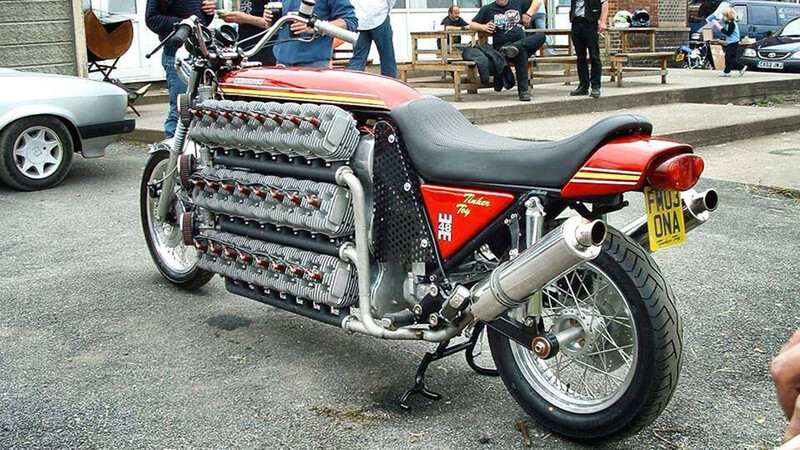 Mirá esta Kawasaki de ¡48 cilindros!