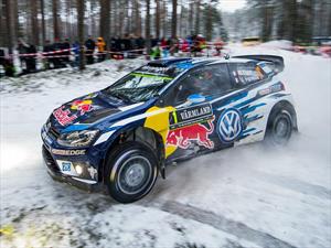 WRC: Ogier triunfa en un show de saltos en Suecia
