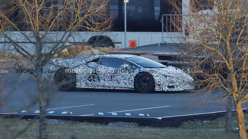 El sucesor del Lamborghini Aventador sale a dar una vuelta a la via pública