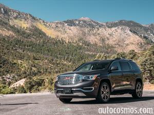 GMC Acadia 2017, primer contacto desde Nevada