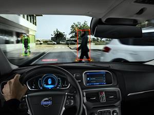 Sistema de frenado de emergencia en los autos podría ser obligatorio en Estados Unidos 