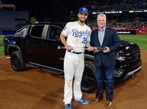 MVP del juego de las estrellas de la MLB recibe un Chevrolet Colorado Diesel Midnight Edition