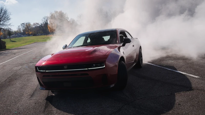 Dodge Charger también tendrá versiones V8 Hellcat