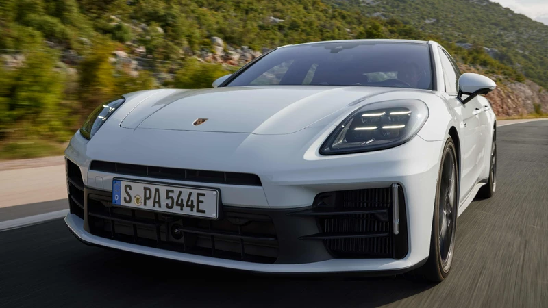 Porsche detalla cómo son las versiones E-Hybrid del nuevo Panamera