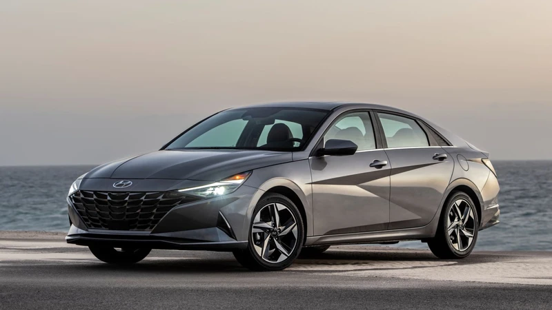 Hyundai Elantra Híbrido 2026, precios y versiones en México