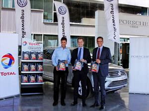 Porsche Chile SpA y Total firman acuerdo