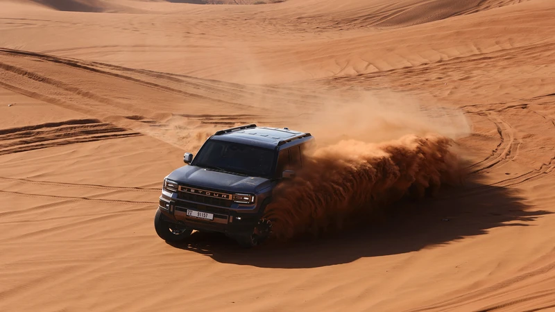 Exclusivo: manejamos al G700 en Dubai