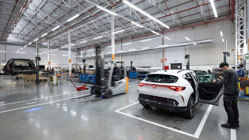 SEAT y Cupra fabricarán piezas con material reciclado; inauguran Centro de Economía Circular