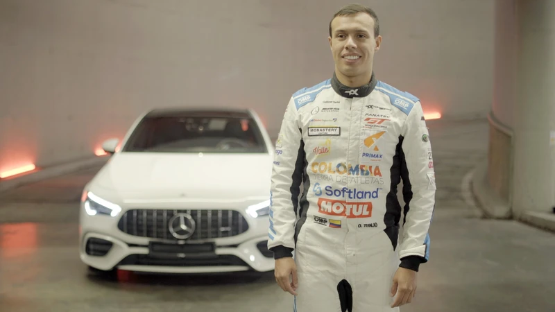 Mercedes-Benz entrega un AMG CLA 45s al piloto Óscar Tunjo