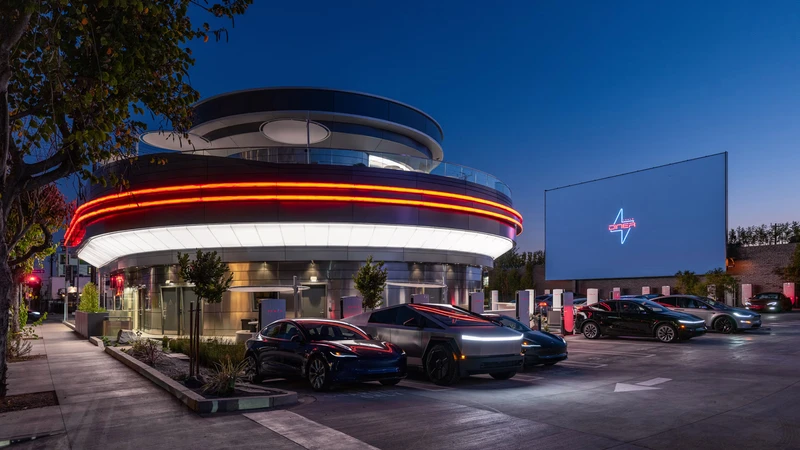 Tesla Diner, una estación de recarga con aire retro