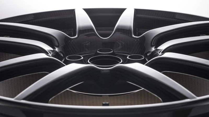 Guerra con Irán obliga a fabricantes japoneses de repuestos a negociar aluminio con Rusia