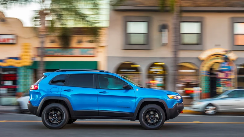 Oficial: el Jeep Cherokee volverá a la vida