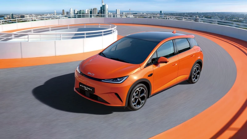 BYD apuesta por híbridos enchufables pese a dominar los eléctricos con Dolphin G DM-i