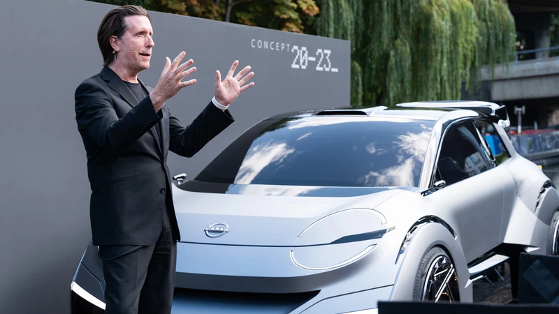 Nissan cambia a su jefe de diseño global