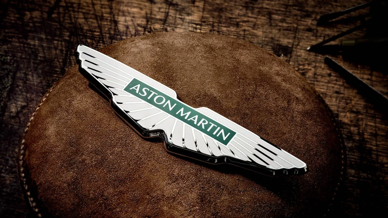 Aston Martin rediseña su logo