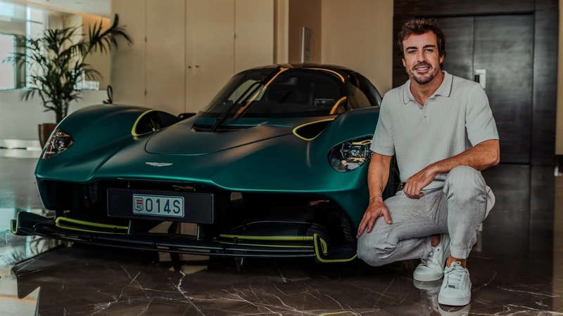 Tristeza: Fernando Alonso estrena su Aston Martin Valkyrie y se queda en panne