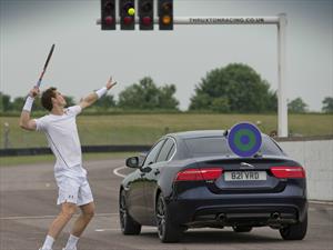 Jaguar pone a prueba al tenista Andy Murray