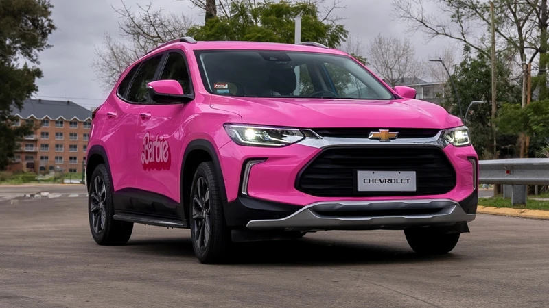 Chevrolet Tracker se viste de rosa para “Barbie, la película”