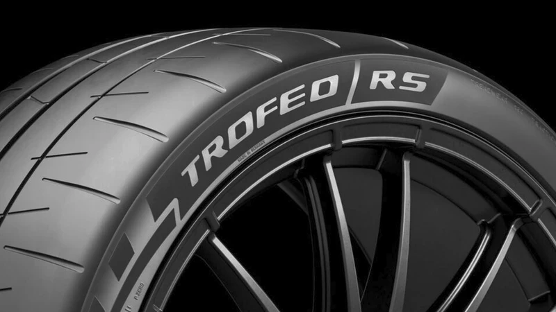 Pirelli P Zero Trofeo RS el neumático desarrollado para el Pagani Utopia
