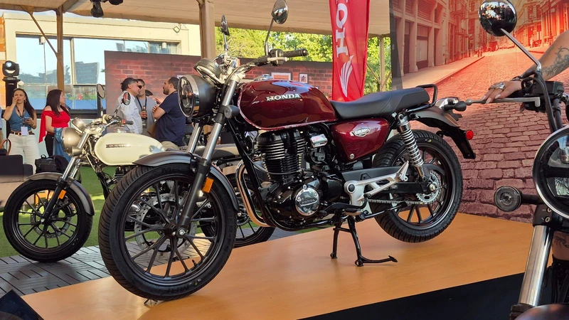 Honda presentó en Chile sus nuevas motocicletas CB350 HNess y CL300 2026