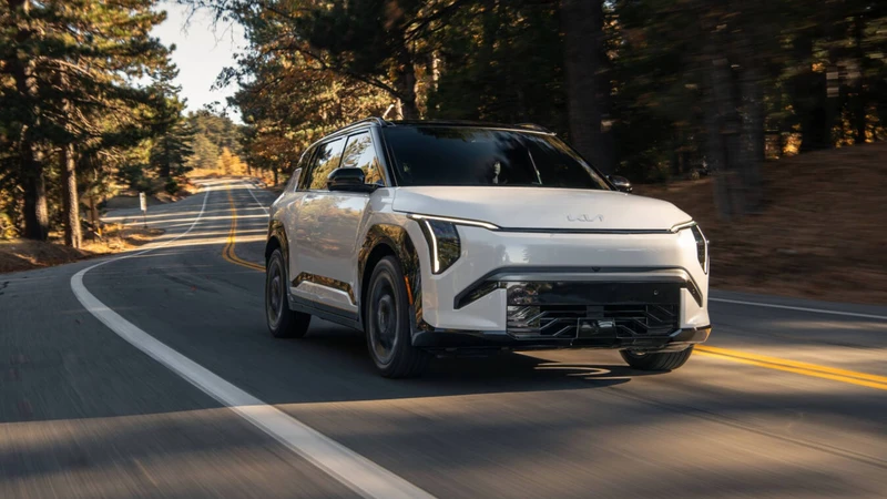KIA EV3 a prueba: así se maneja el SUV eléctrico fabricado en México