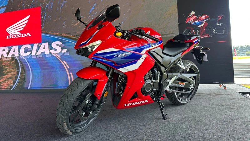 Honda CBR500R 2026 llega a México, la nueva deportiva de media cilindrada, conoce precio y versiones