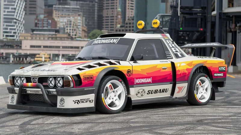 Travis Pastrana revive las Gymkhanas con el brutal Subaru Brataroo 9500 Turbo