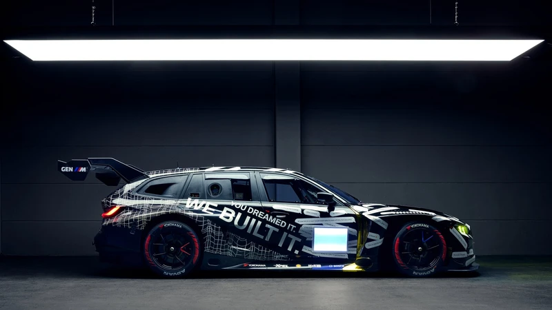 BMW M3 Touring 24H, la broma convertida en auto de carreras