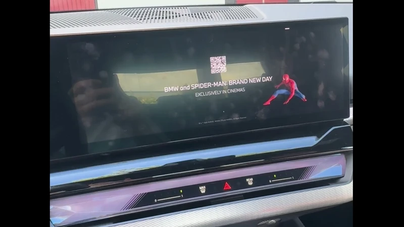 BMW pone anuncios de Spider Man en los autos de sus clientes