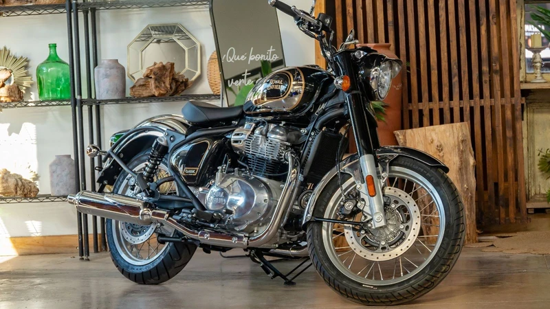 Chile: Royal Enfield presenta dos nuevos modelos de motocicletas de corte clásico