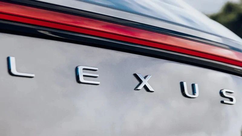 Lexus RX Morizo RR: la SUV que quiere desafiar al BMW X5 M