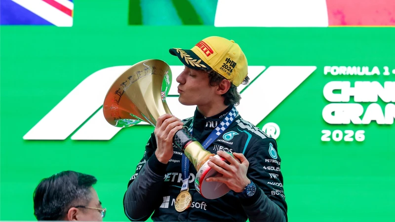 F1 2026: Kimi Antonelli gana en China y logra su primera victoria con Mercedes