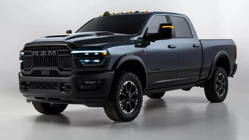 Ram Heavy Duty 2025, las primeras imágenes adelantan una nueva estampa y más tecnología