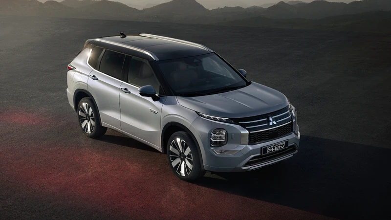 Mitsubishi Outlander 2026: Nueva mecánica híbrida y enchufable, ¿cuándo llega a México?