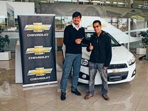 Chevrolet Chile regaló los dos primeros Sonic Sedán 2013