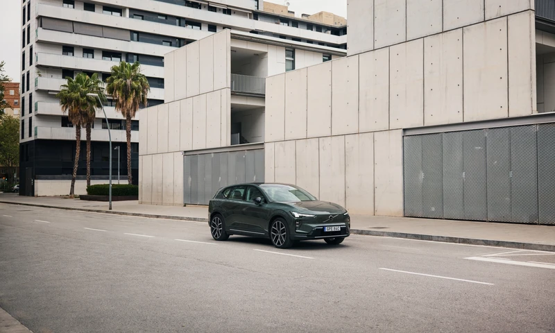 Volvo EX60 a prueba en Barcelona: Manejamos el nuevo SUV eléctrico de la marca sueca