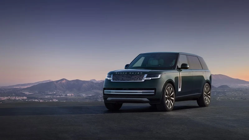 Land Rover le pone tenida eléctrica al Range Rover con 536 kilómetros de autonomía