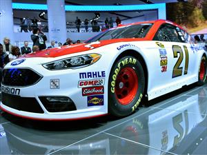 Ford Fusion para NASCAR estrena imagen y motor