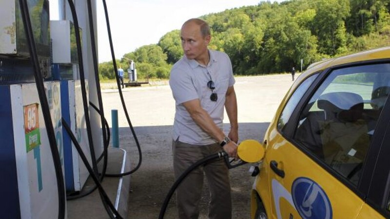¿Por qué comenzó a subir el precio de la gasolina tras el ataque de Rusia a Ucrania?