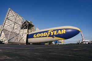 Es posible pasar una noche en el mítico dirigible de Goodyear