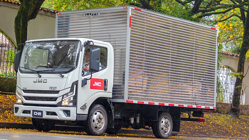 JMC lidera el mercado de camiones livianos en Colombia y acelera su expansión en 2026