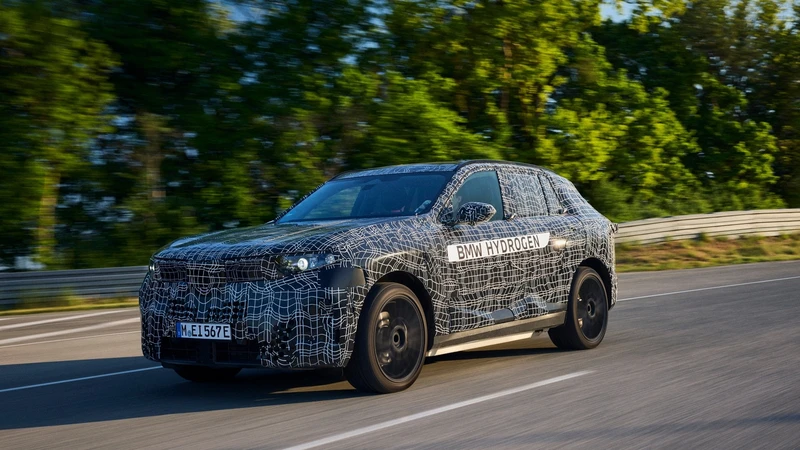 BMW iX5 Hydrogen tendrá un rendimiento de hasta 750 kilómetros