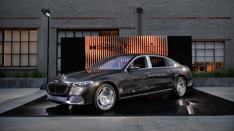 Mercedes-Benz nos muestra cómo el sistema de sonido de sus autos suena como estudio de grabación