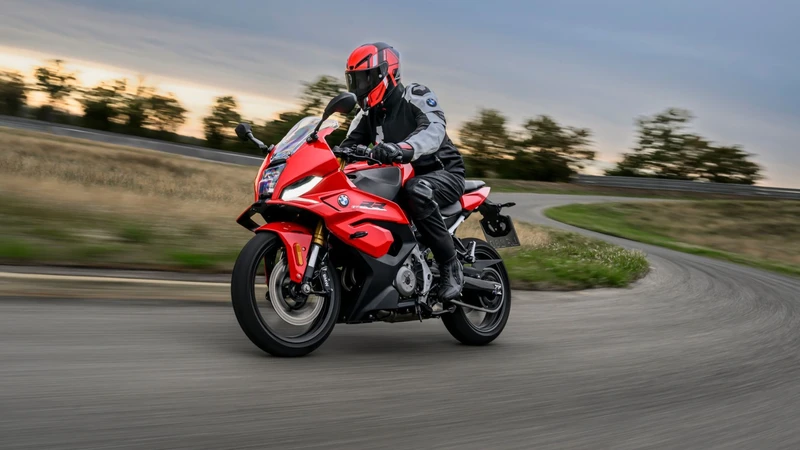 BMW F 450 RR: la nueva supersport de48 hp y 177 kg