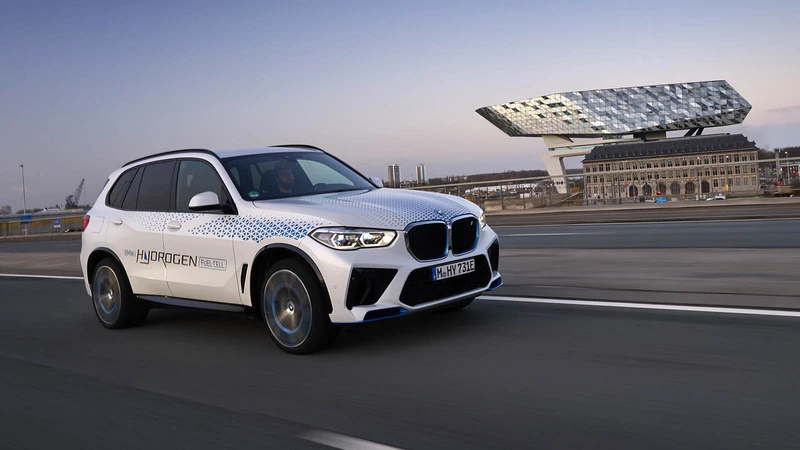 BMW realiza pruebas con celdas de hidrógeno de Toyota